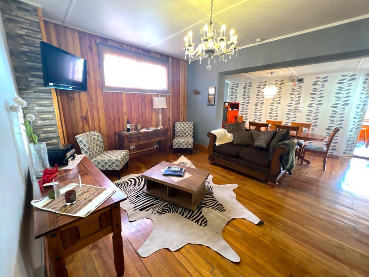 Apartamento Incredible Downtown Duplex With Interior Backyard Punta Arenas Exterior foto