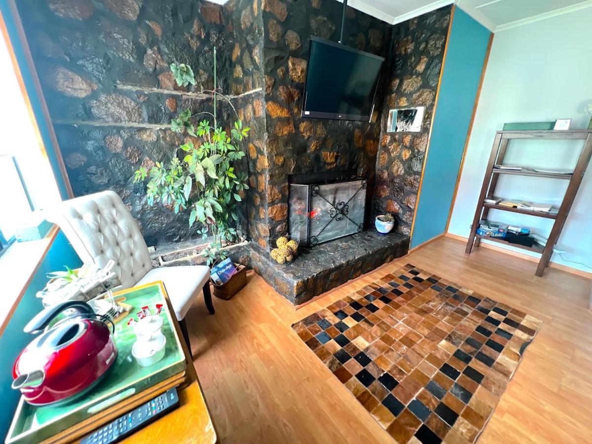 Apartamento Incredible Downtown Duplex With Interior Backyard Punta Arenas Exterior foto