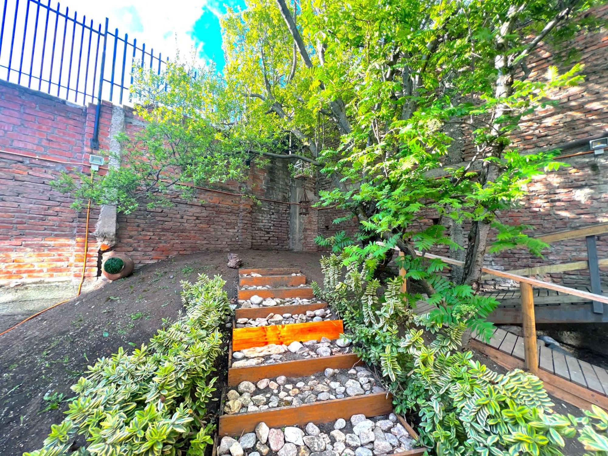Apartamento Incredible Downtown Duplex With Interior Backyard Punta Arenas Exterior foto